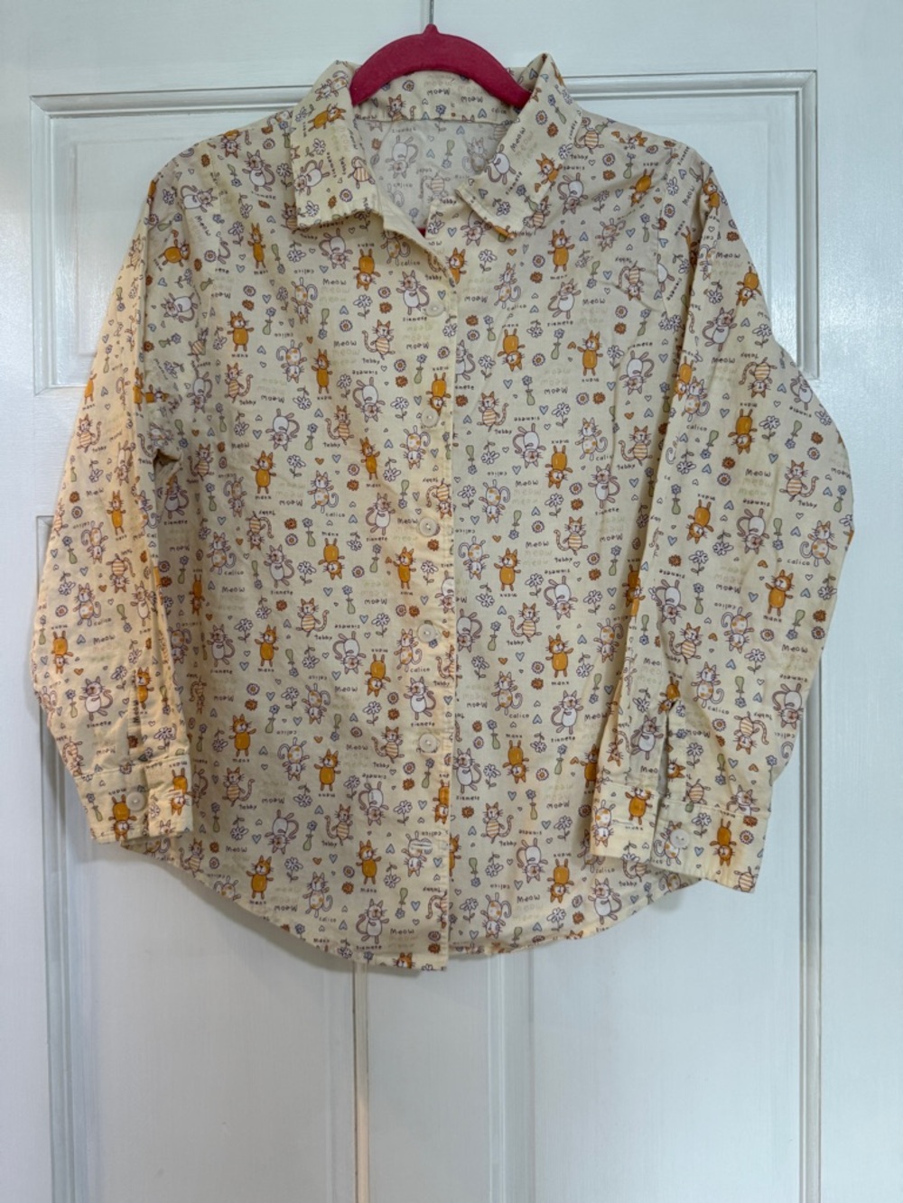 *Cat Lovers* Cream Colored Shirt with Cat Print Homemade See Measurements